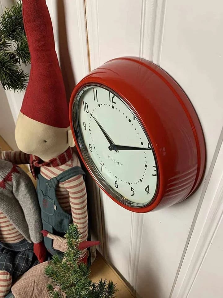 Plint Retro Wanduhr Grün Dänisches Design