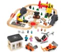 Mamabrum Holzeisenbahn-Set mit Flughafen, Kran & Elektro-Lok Bild 2