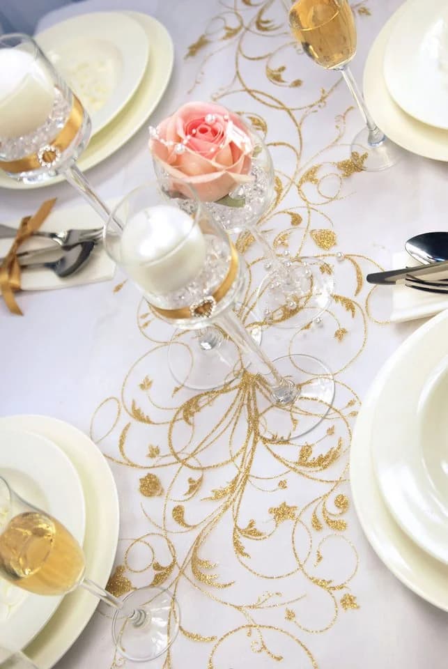 partydeco Tischläufer Organza Creme Gold Blumenmuster - Bild 5