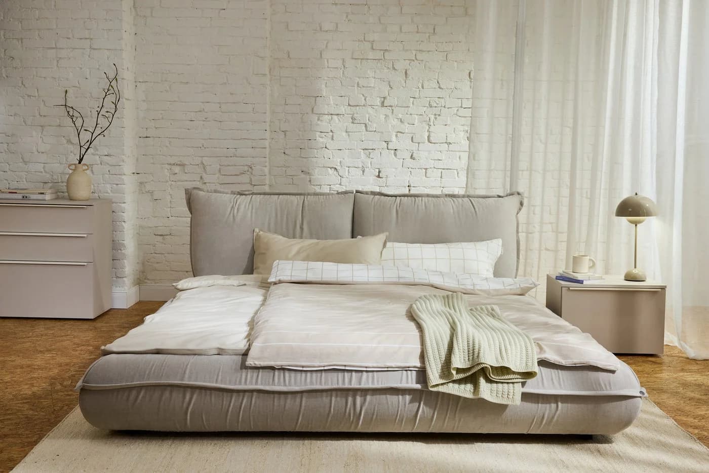 TOM TAILOR HOME Polsterbett PILLOW BED – Kissenoptik, Niedrige Bauweise, Abnehmbarer Bezug - Bild 2