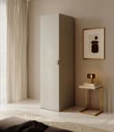 Selsey Kleiderschrank MOONIR Grau mit geriffelten Fronten und goldenen Griffen Bild 1