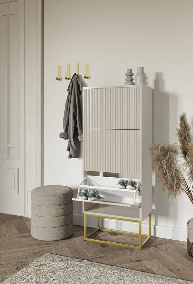 Selsey Schuhschrank Veldio 3 Klappen mit geriffelten Fronten, goldenes Metallgestell, 50 cm - Bild 3