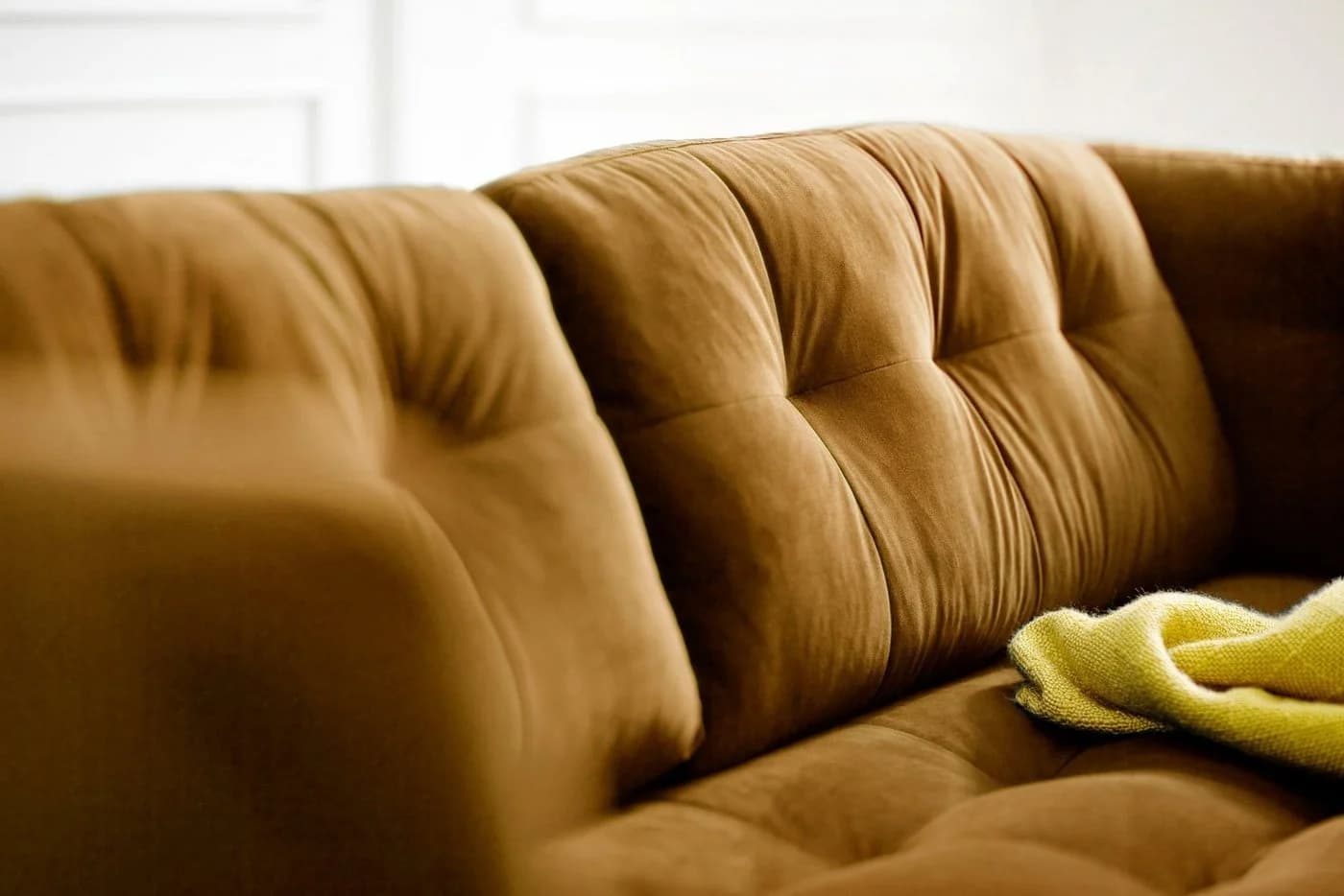 TRENDS BY HG Landau 2-Sitzer Sofa Braun Metallfüße - Bild 5