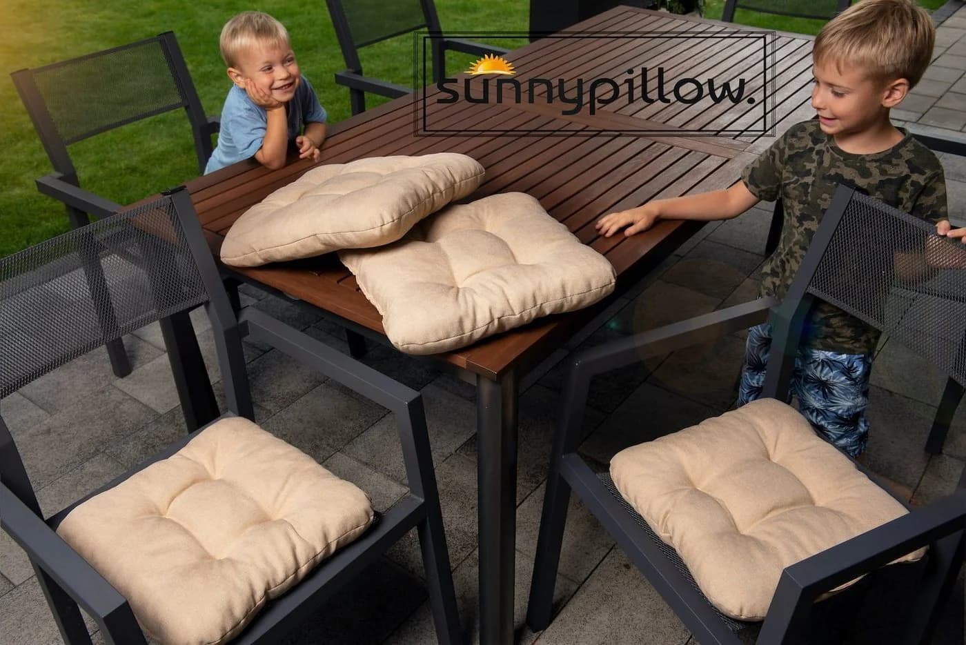 sunnypillow Stuhlkissen 4er Set 45x45 cm Bequeme 8cm Polsterauflage