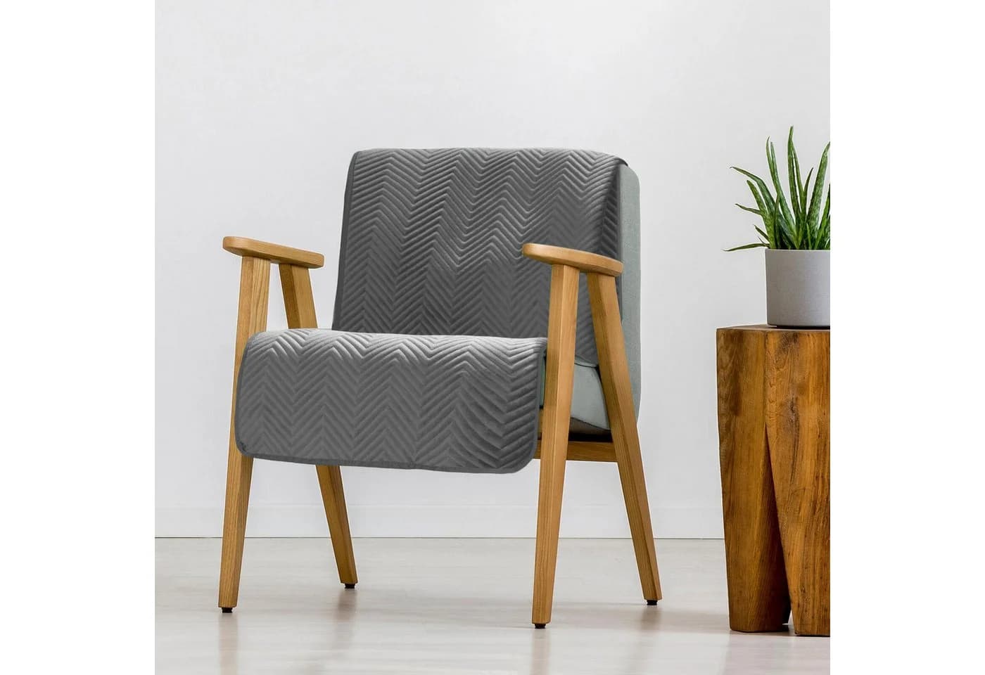 Eurofirany Bettüberwurf SOFIA Grau Velvet Satin Steppdecke
