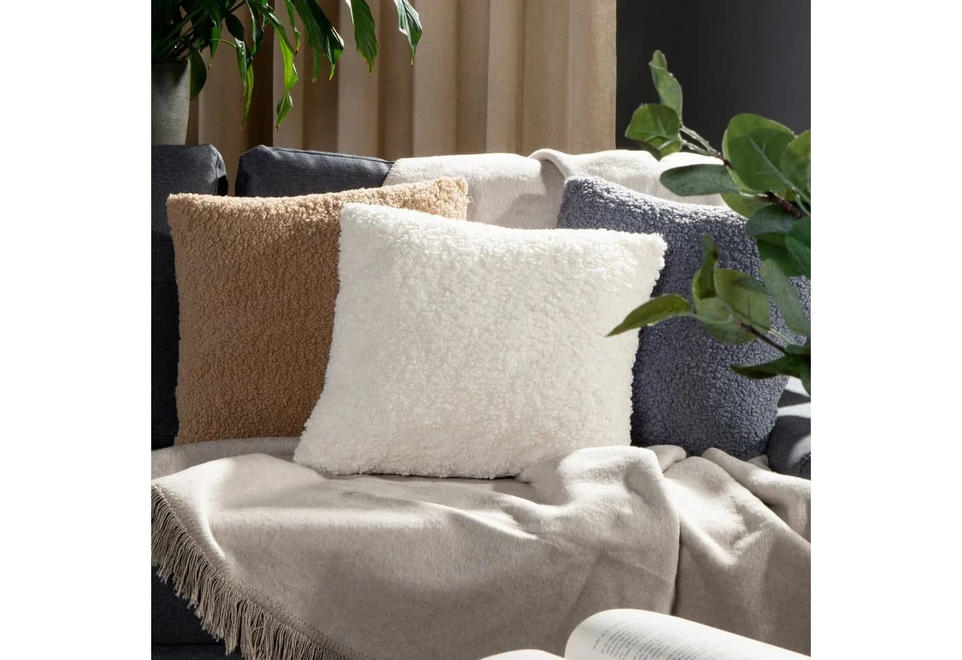 Eurofirany Wohndecke Bouclé Kuscheldecke Schaffell-Optik Grün