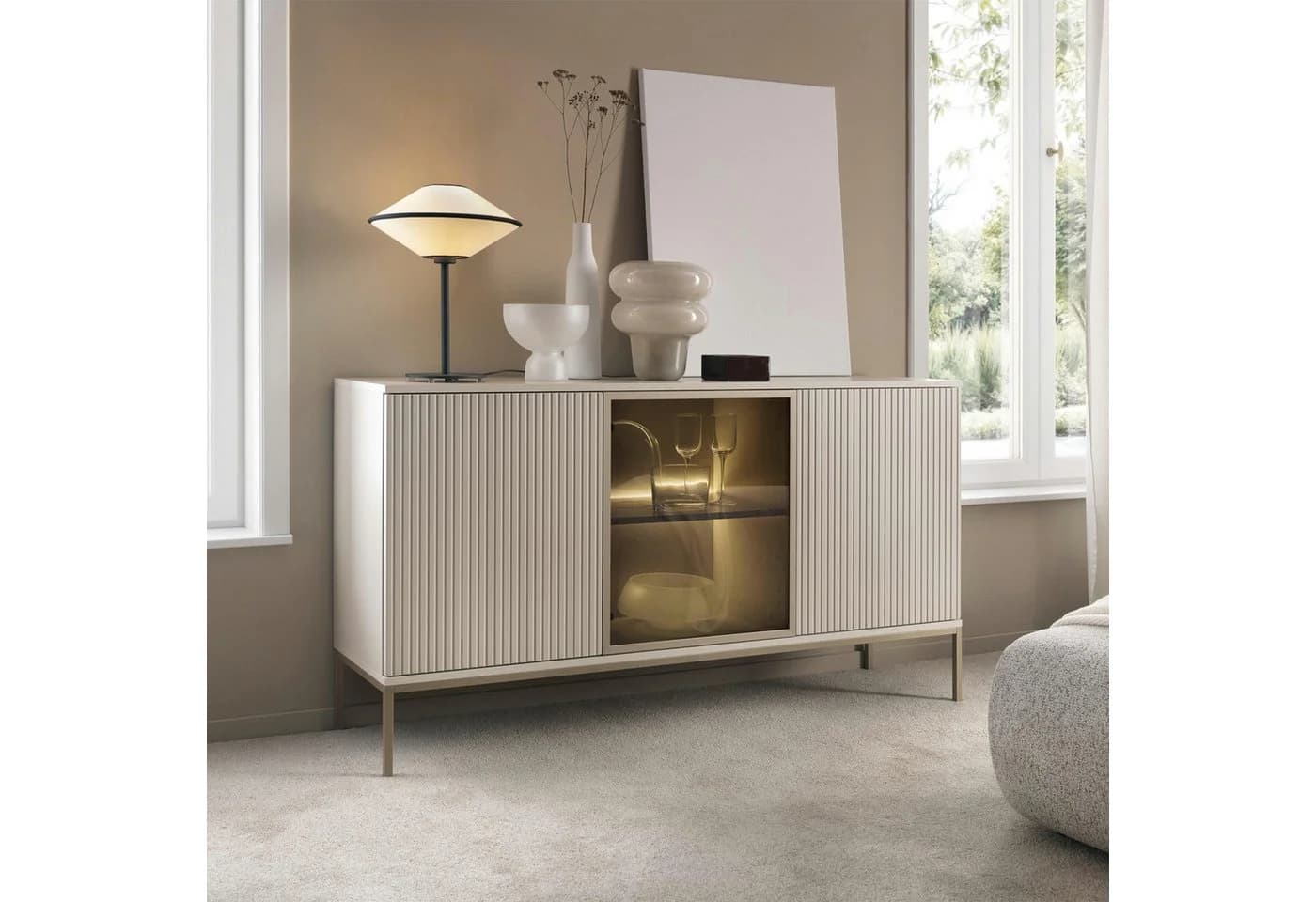 komodee Kommode LAVAL Beige mit Push-to-Open und Lamellenfront