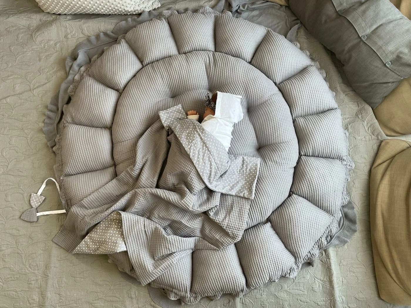 Loolay Bettnestchen ENGELSNEST XXL Grau Waffelpique mit Decke - Bild 4
