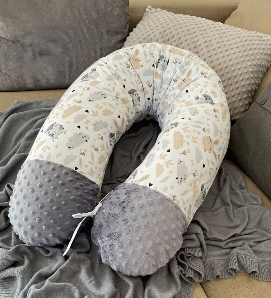 LOOLAY Stillkissen Minky Graphit/Hase Beige - Seitenschläferkissen mit Bezug - Bild 2