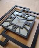 ORNAMENTI Wanduhr Grau Modern Handgefertigt Holz Bild 1