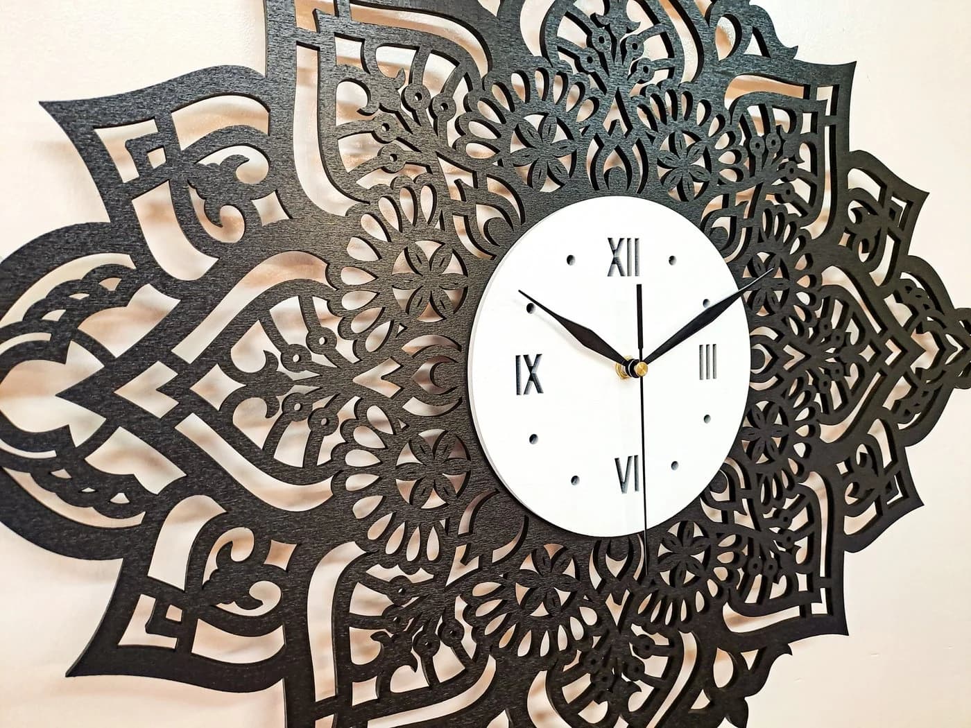 ORNAMENTI Wanduhr Boho Stil Schwarz/Weiß Mandala