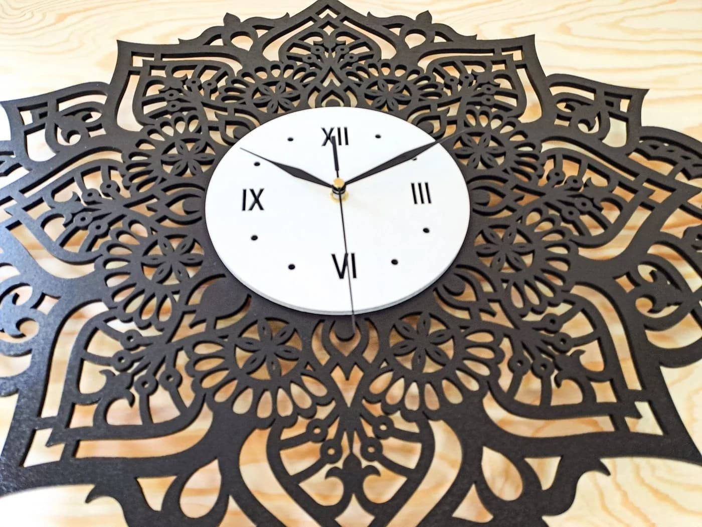 ORNAMENTI Wanduhr Boho Stil Schwarz/Weiß Mandala - Bild 3