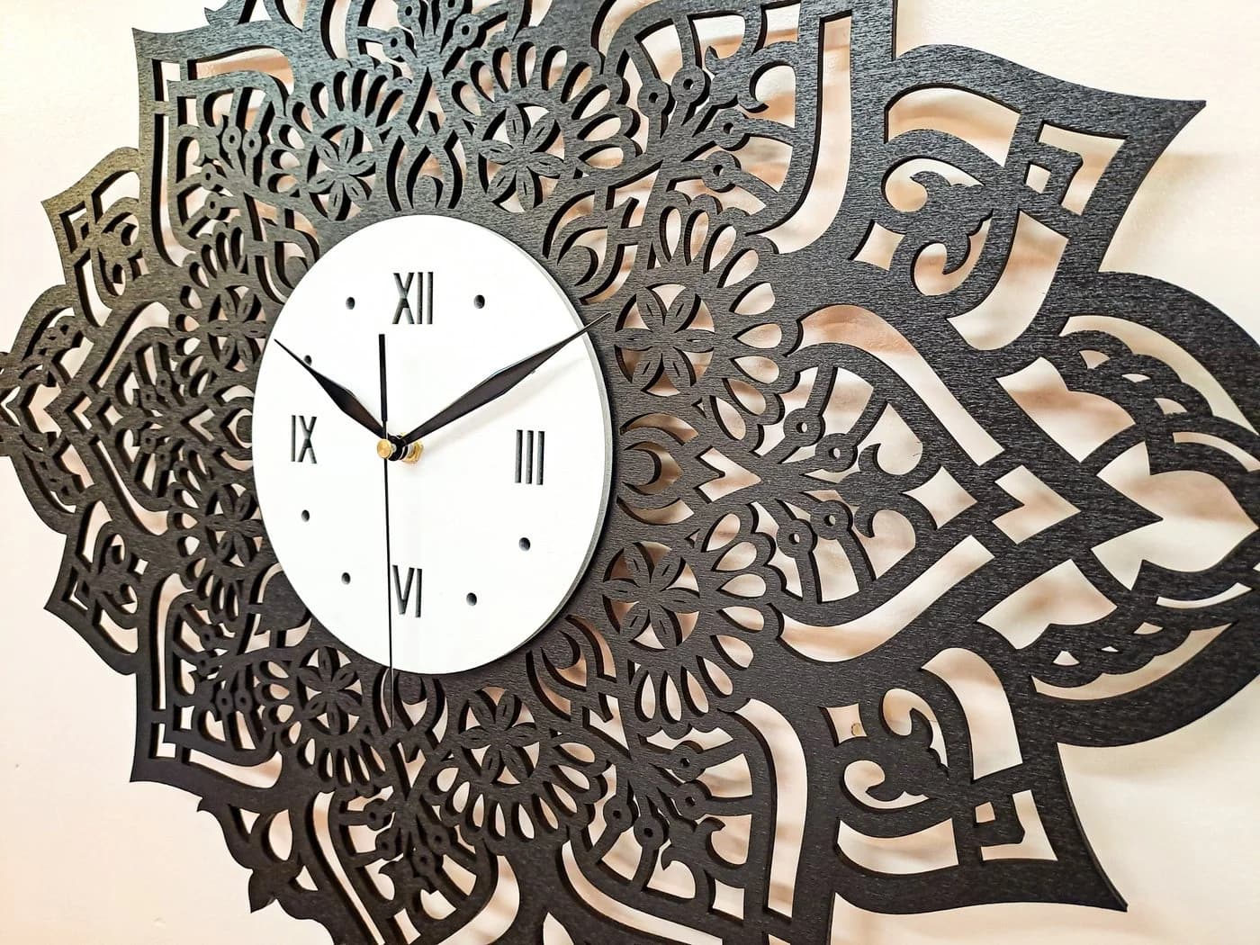 ORNAMENTI Wanduhr Boho Stil Schwarz/Weiß Mandala - Bild 4
