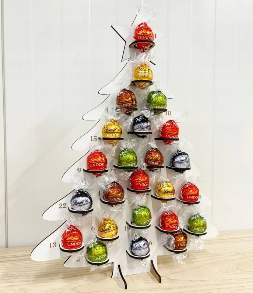 Festivalartikel Adventskalender aus Holz Tannenbaum für Pralinen - Bild 2