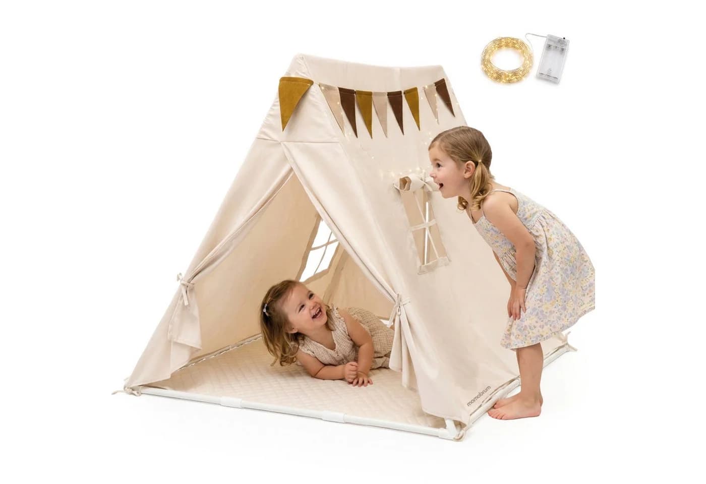 Mamabrum Tipi Zelt für Kinder mit Matte, LED-Lichterkette & Wimpel - Bild 2
