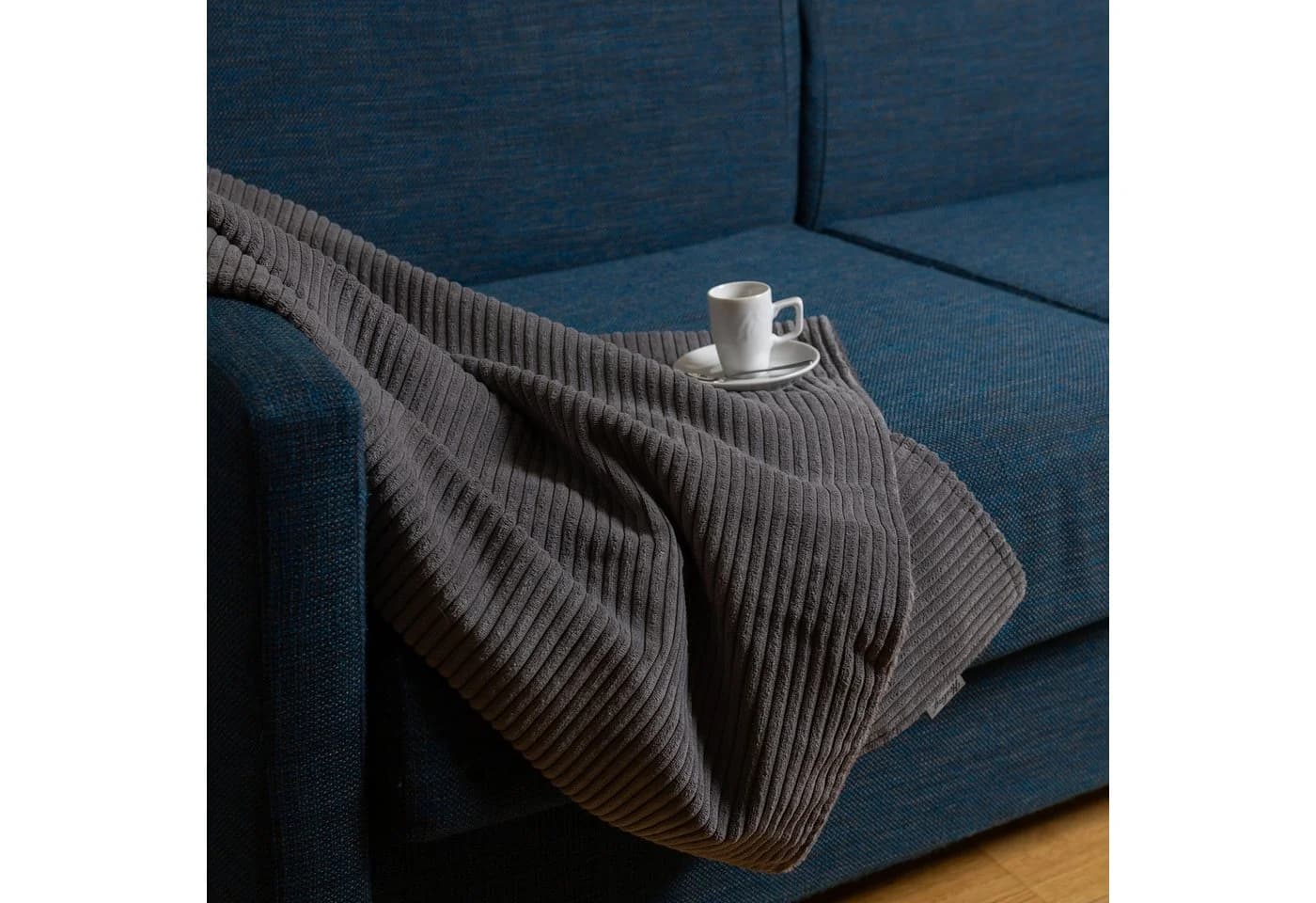 Wohndecke Kuscheldecke ELLA 140x200 cm – Wendedecke Cord & Fleece
