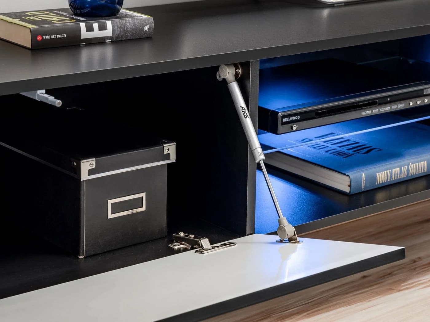 ASM-Moebel Wohnwand Flame E mit Elektrokamin und LED Schwarz - Bild 4