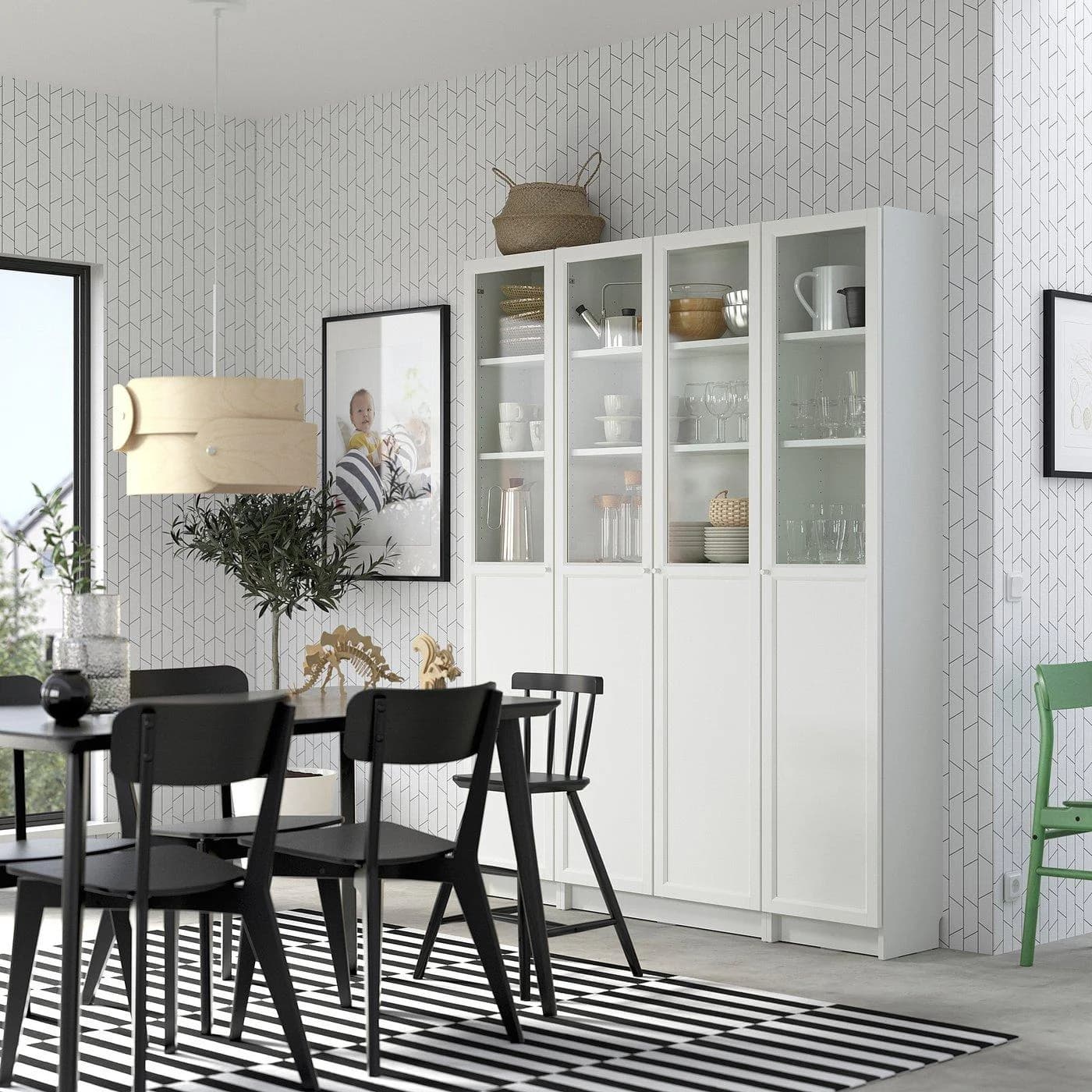 IKEA BILLY / OXBERG Regalkombi mit Paneel-/Vitrinentüren Weiß