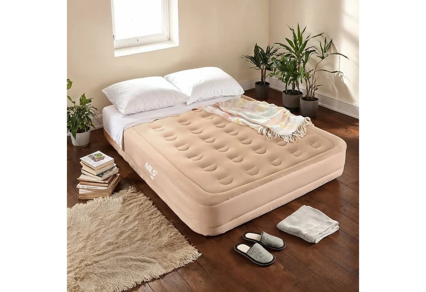 NILS CAMP Luftmatratze Doppelmatratze mit elektrischer Pumpe Beige