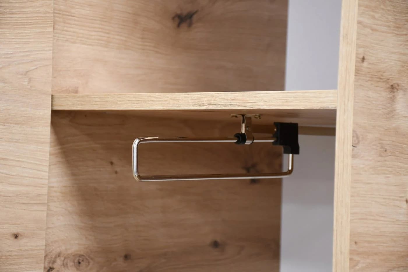 Beautysofa Garderobenschrank LIVIA mit Tür und Spiegel Schwarz - Bild 5
