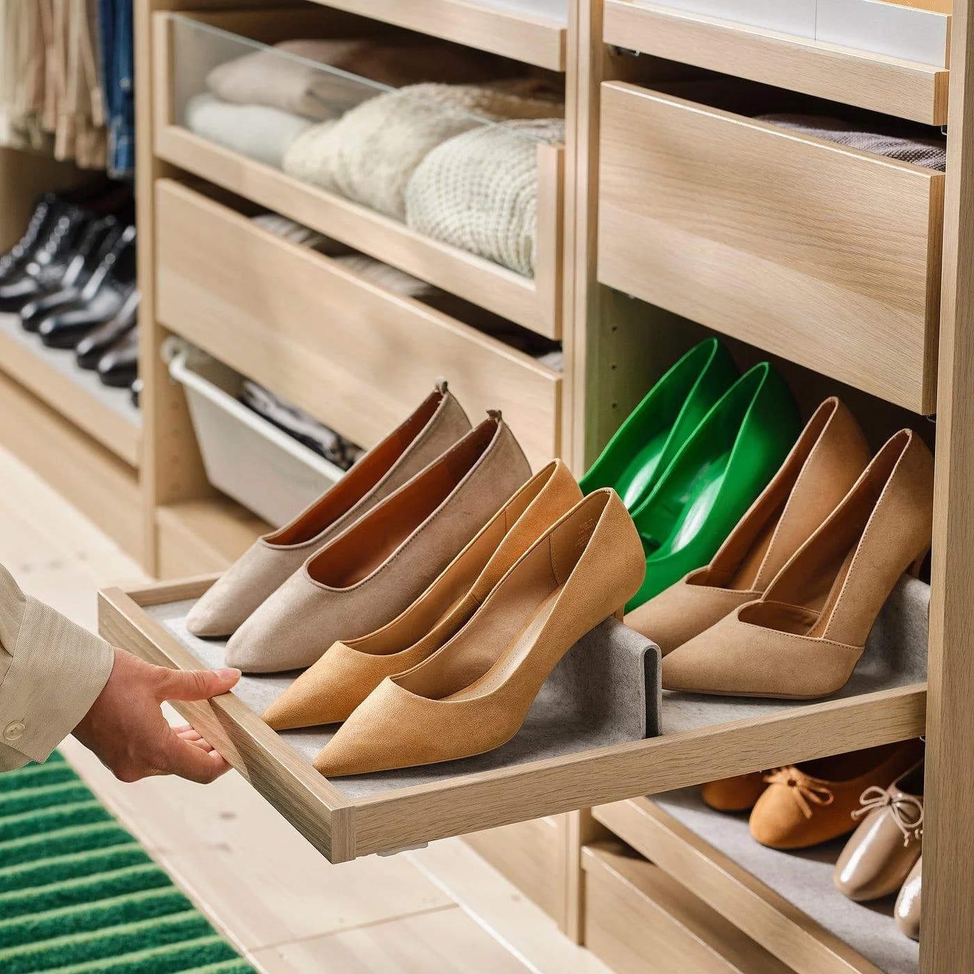 IKEA KOMPLEMENT Ausziehboden mit Schuheinsatz Hellgrau