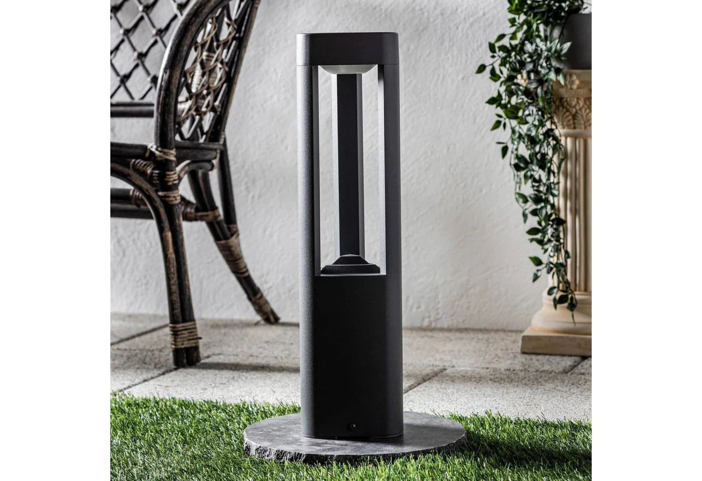 Lucande LED-Sockelleuchte Pirron 50 cm Dreieckig IP54 - Bild 3