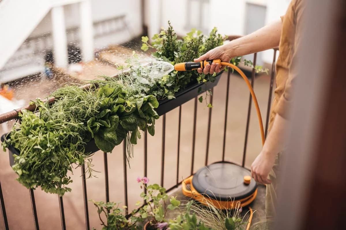 Fiskars Waterwheel S Bewässerungssystem 15m mit Wandhalterung - Bild 5