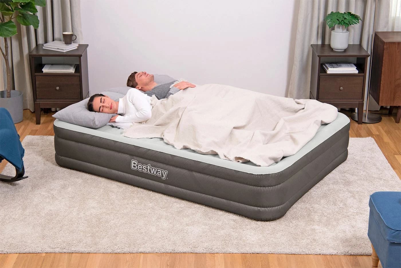 Bestway Luftbett Fortech mit integrierter Elektropumpe