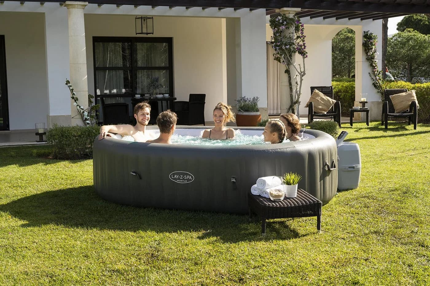 Bestway LAY-Z-SPA Mauritius AirJet Whirlpool Grau App-Steuerung