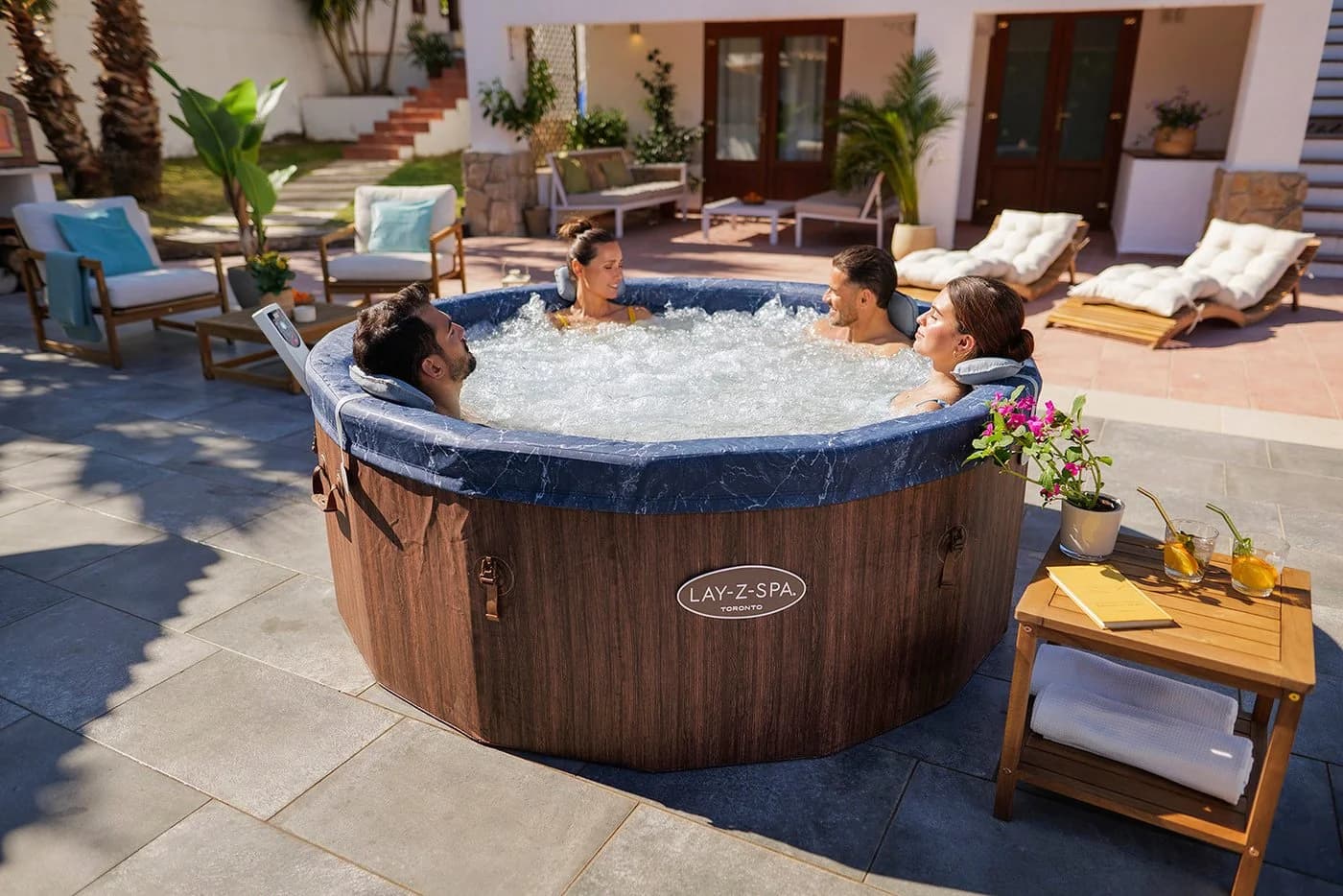 Bestway LAY-Z-SPA Toronto AirJet Energiespar Whirlpool mit App-Steuerung