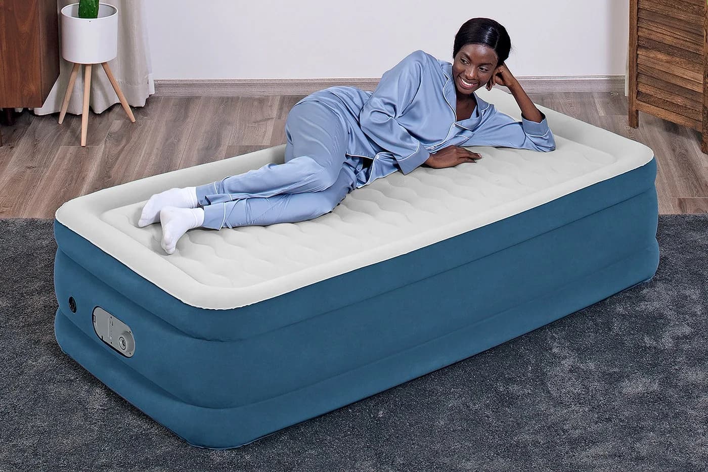 Bestway AlwayzAire Luftbett mit integrierter Doppelpumpe und USB-Anschlüssen - Bild 5