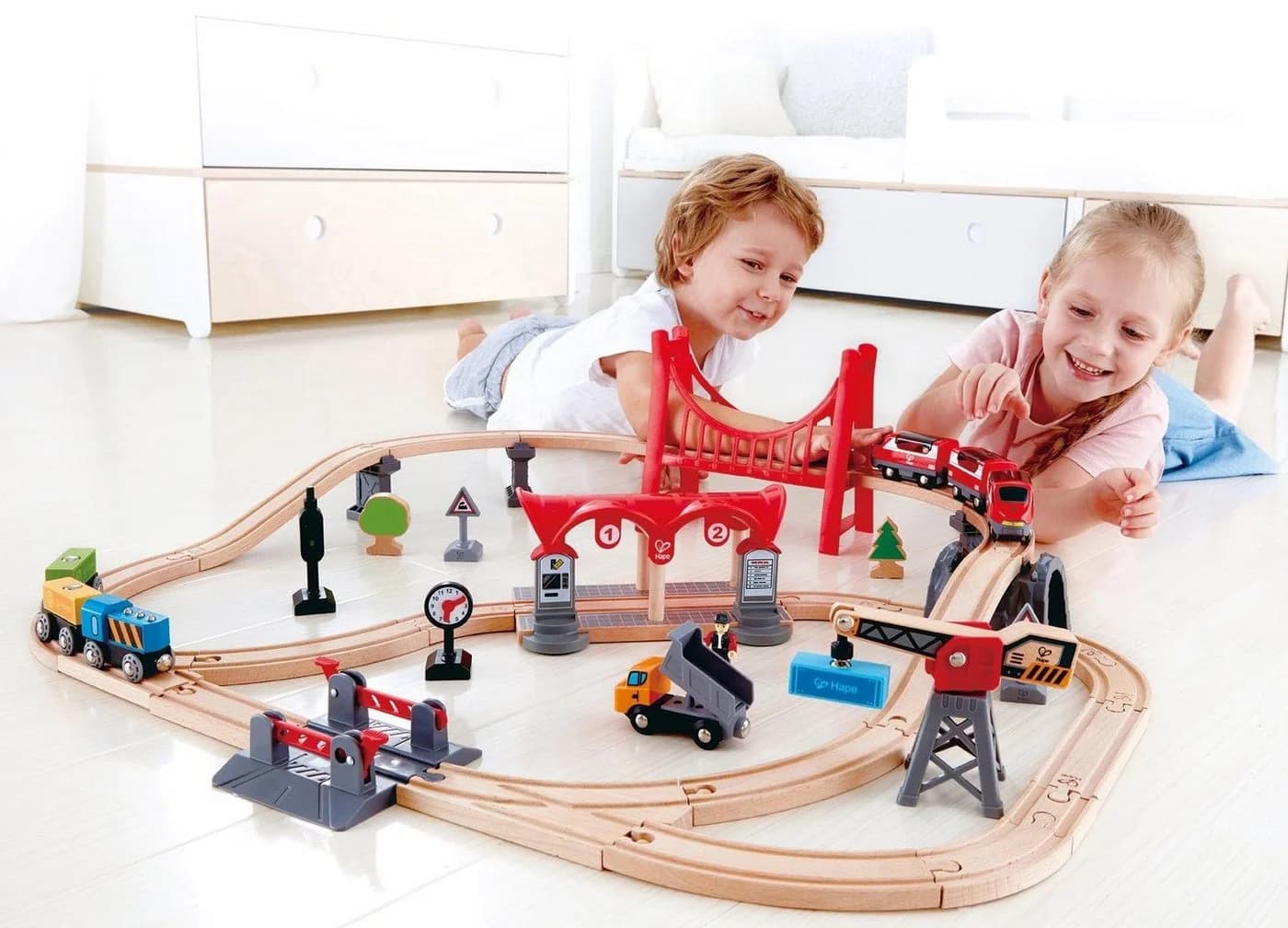 HAPE Eisenbahn-Set Verkehrsreiche Stadt Bunt Holz - Bild 3