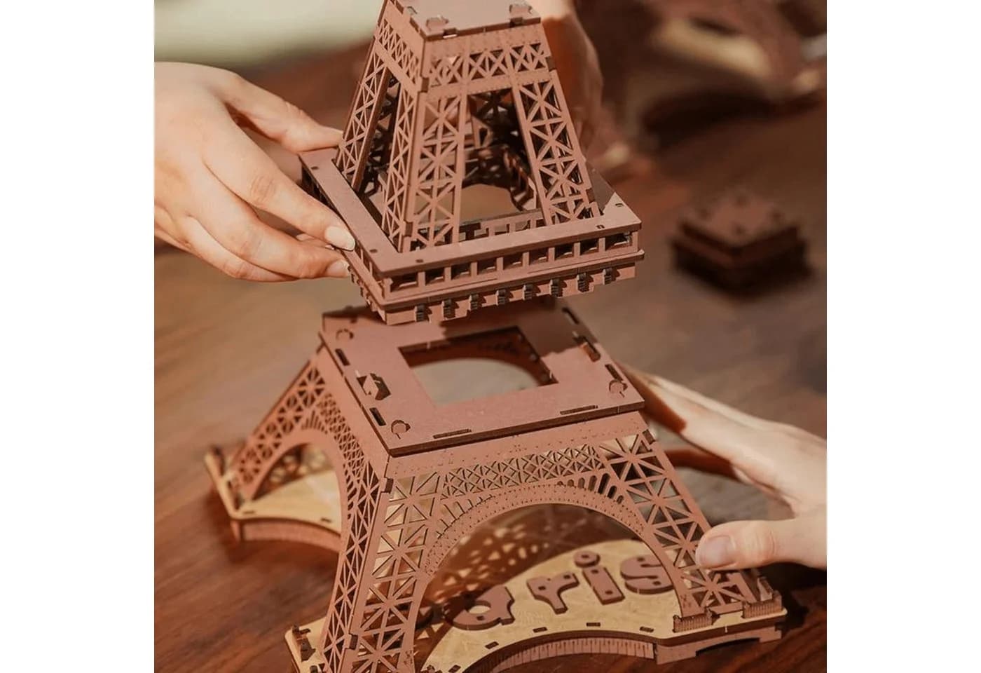 Robotime 3D-Puzzle Eiffelturm Diorama Holz mit Beleuchtung