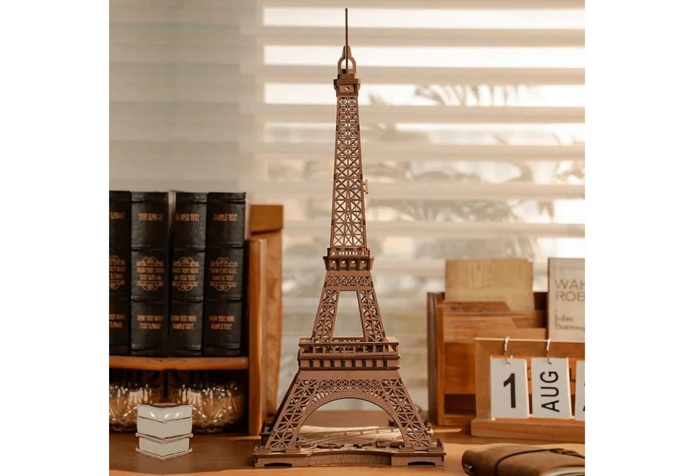 Robotime 3D-Puzzle Eiffelturm Diorama Holz mit Beleuchtung - Bild 4