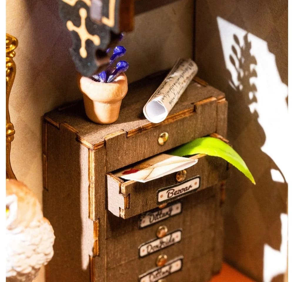 ROLIFE 3D-Puzzle DIY Miniature House "The Magic Study" 267 Teile - Bild 4