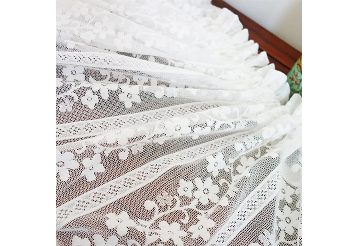 Diwzbyn Scheibengardine mit Spitzenstickerei und Pompons, Grün auf Beige - Bild 3