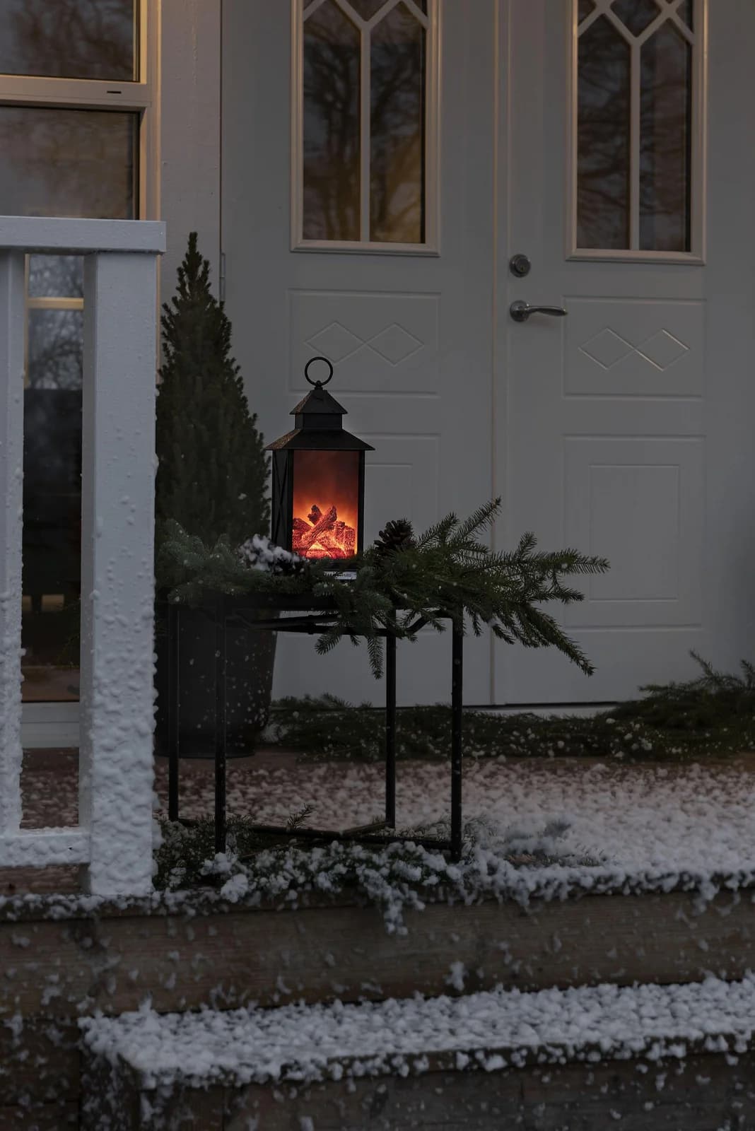 Konstsmide LED Laterne Weihnachtsdeko schwarz mit Kamin-Optik