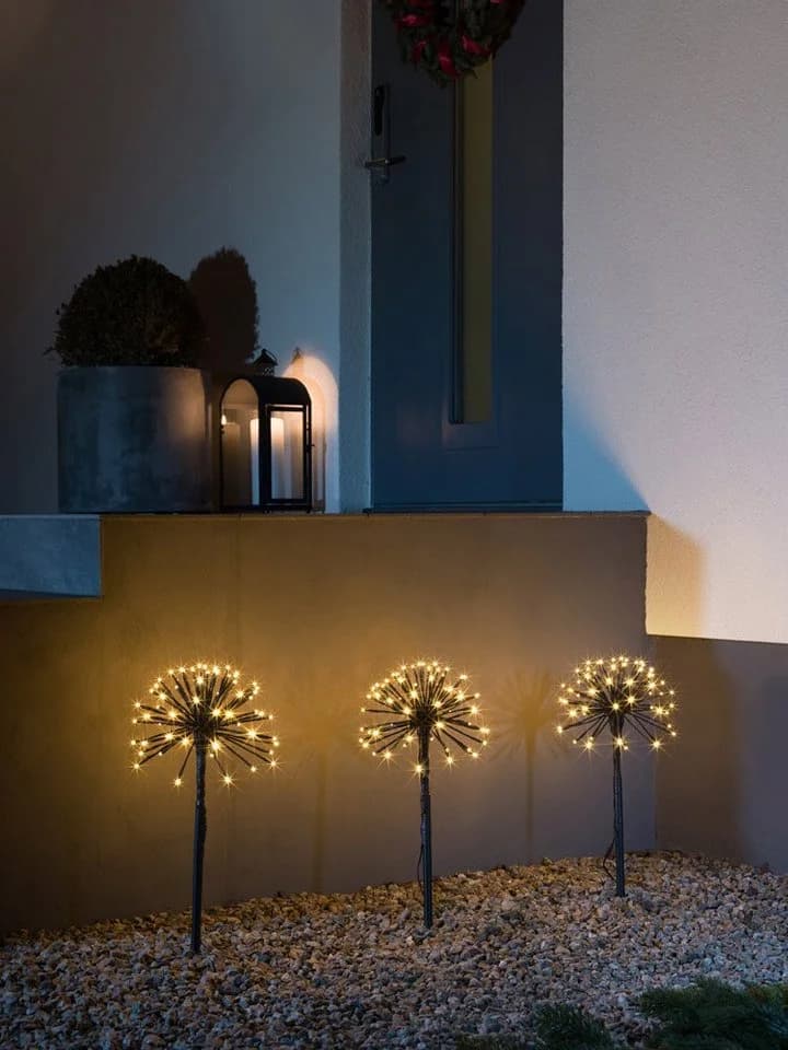 Konstsmide LED Gartenleuchte LED Spiessleuchte mit 3 Pusteblumen, LED fest integriert, bernsteinfarben