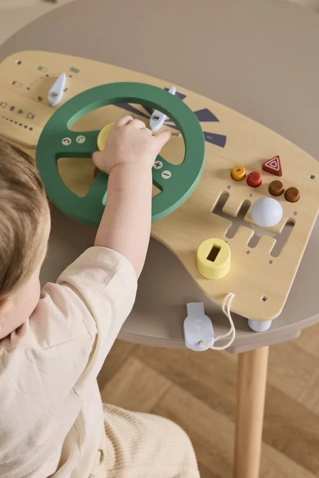 Kids Concept Motorikbrett Aiden Interaktives Fahrspielbrett aus Holz - Bild 5