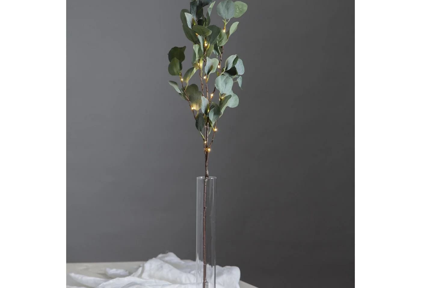 STAR TRADING LED Dekozweig Eucalyptus mit Timer und warmweißem Licht