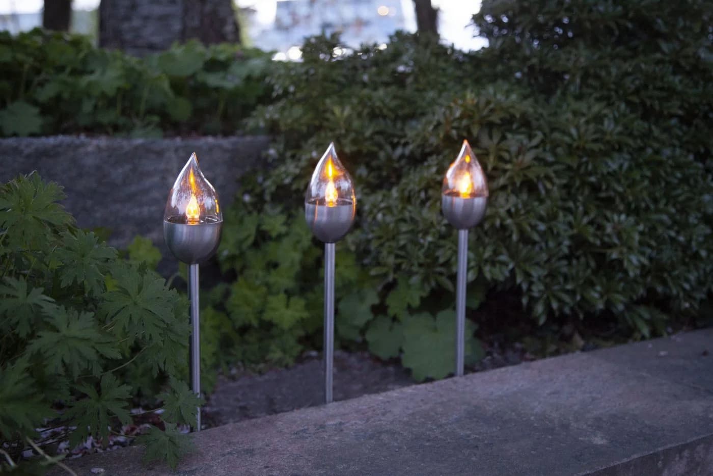 STAR TRADING LED Solar-Gartenfackel Olympus 3er Set Silber Edelstahl - Bild 3