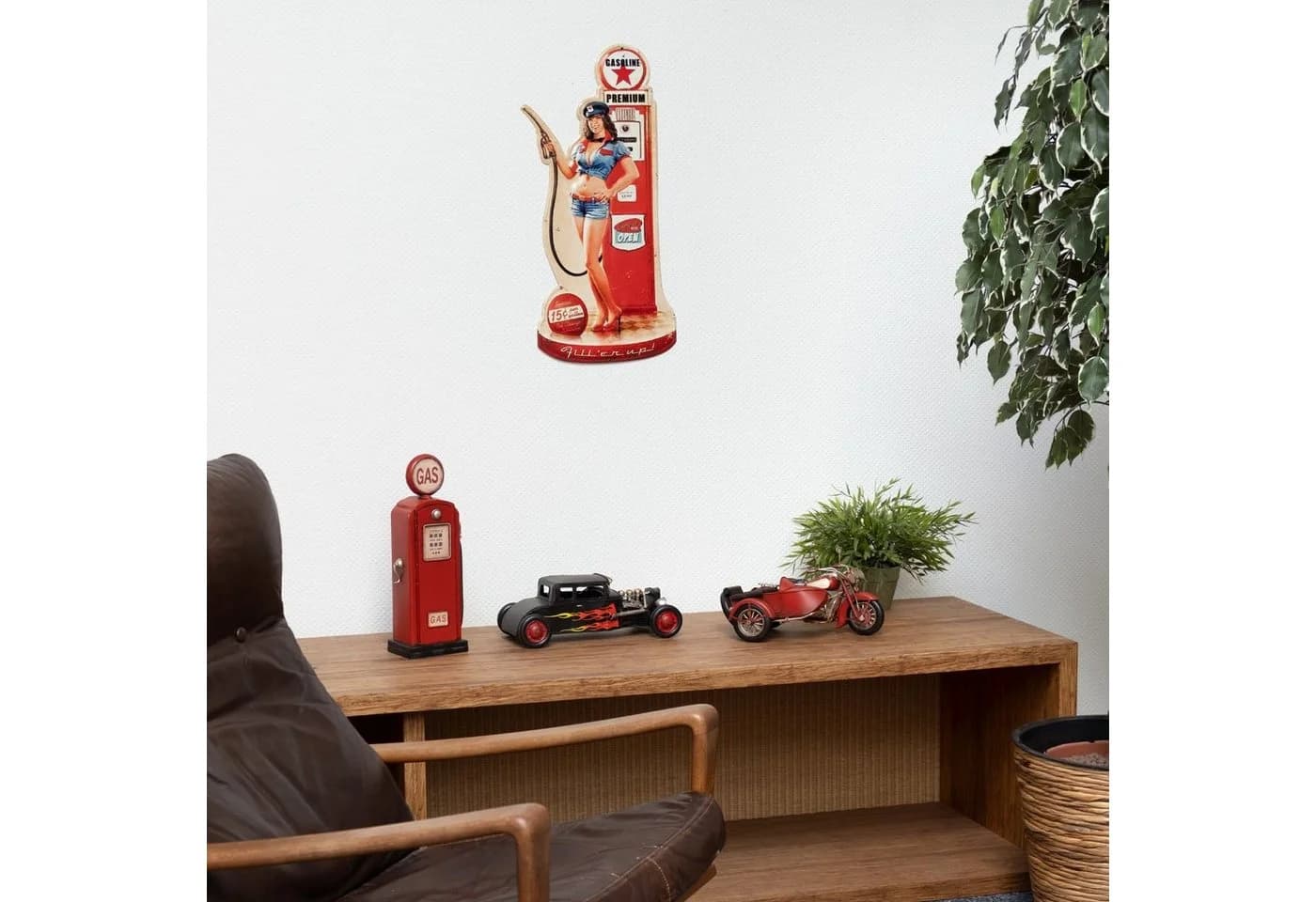 Moritz Metallschild Frau Zapfsäule Gasoline rot, Vintage Retro Deko Schild