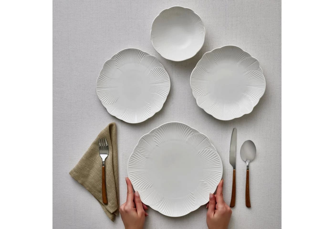 Karaca Geschirr-Set Bloom 24-teilig Bone China Weiß