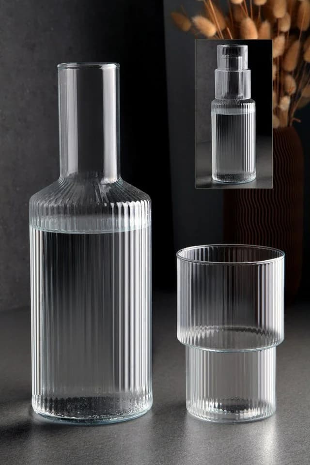Hermia Concept Wasserkaraffe 100% Glas mit Trinkglasdeckel