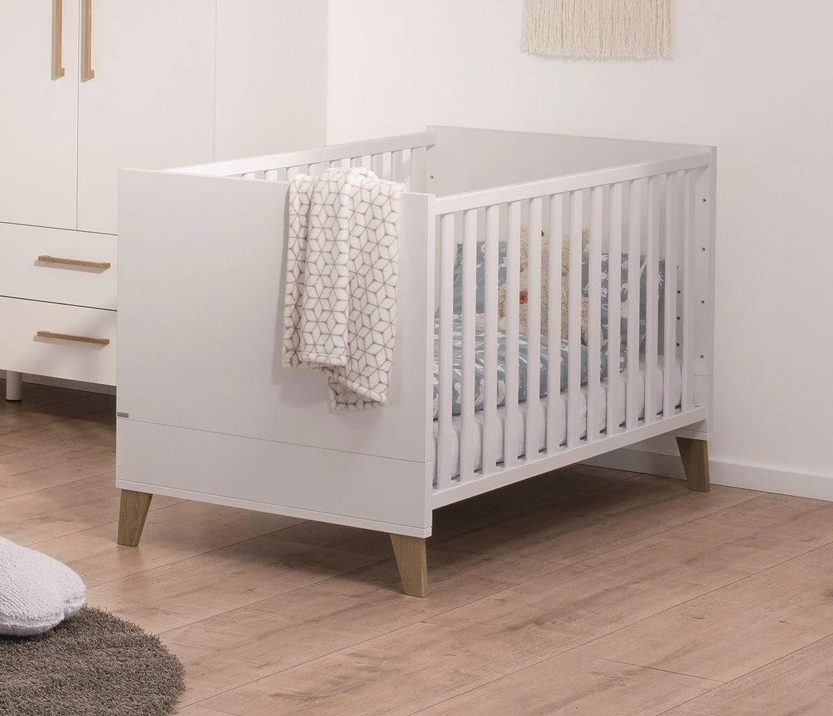 Babybett PAIDI OSCAR Kreideweiß mit Federleistenrost
