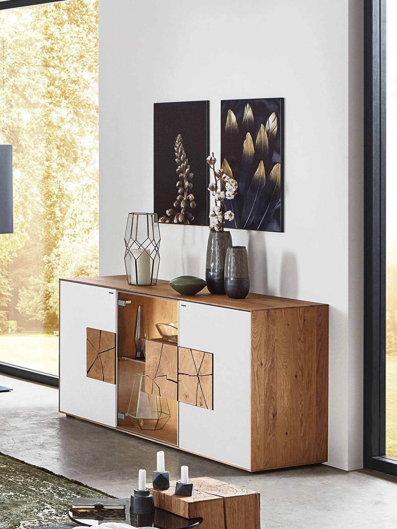 Sideboard Hartmann Heaven aus massiver Kerneiche mit Glasfronten