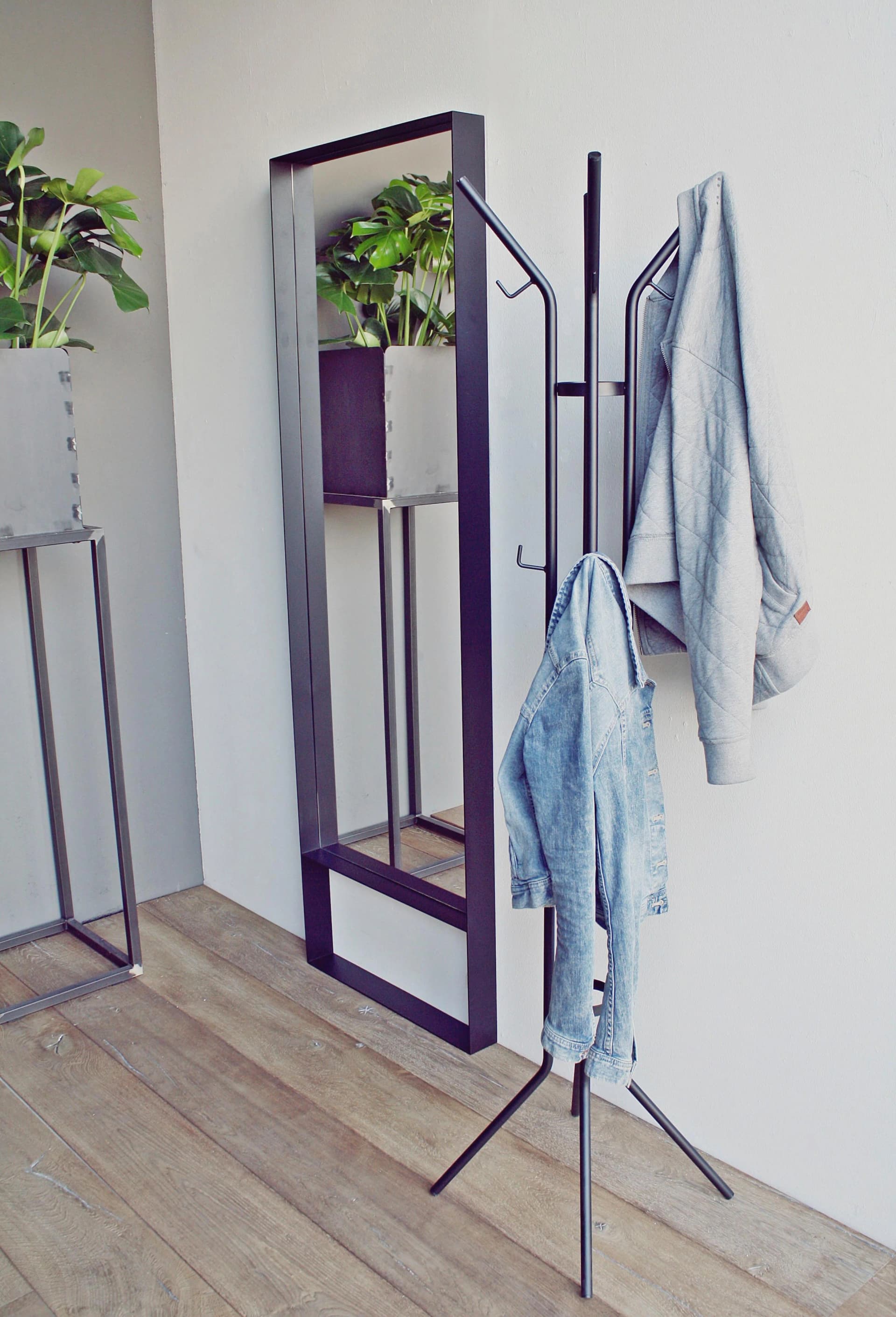 SPINDER DESIGN Garderobenständer JESSY Schwarz Metall