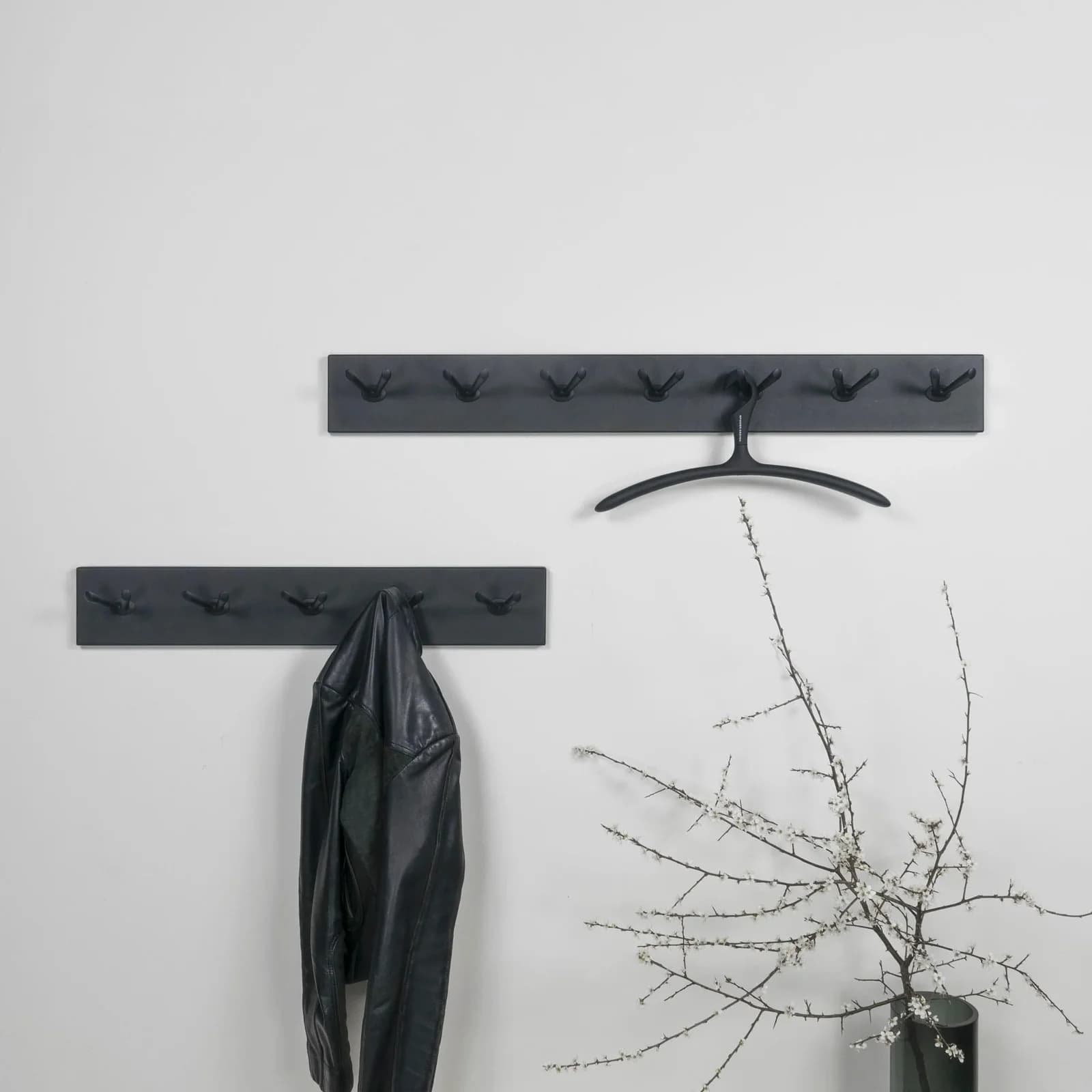 SPINDER DESIGN Garderobenhalter Pull Schwarz Metall