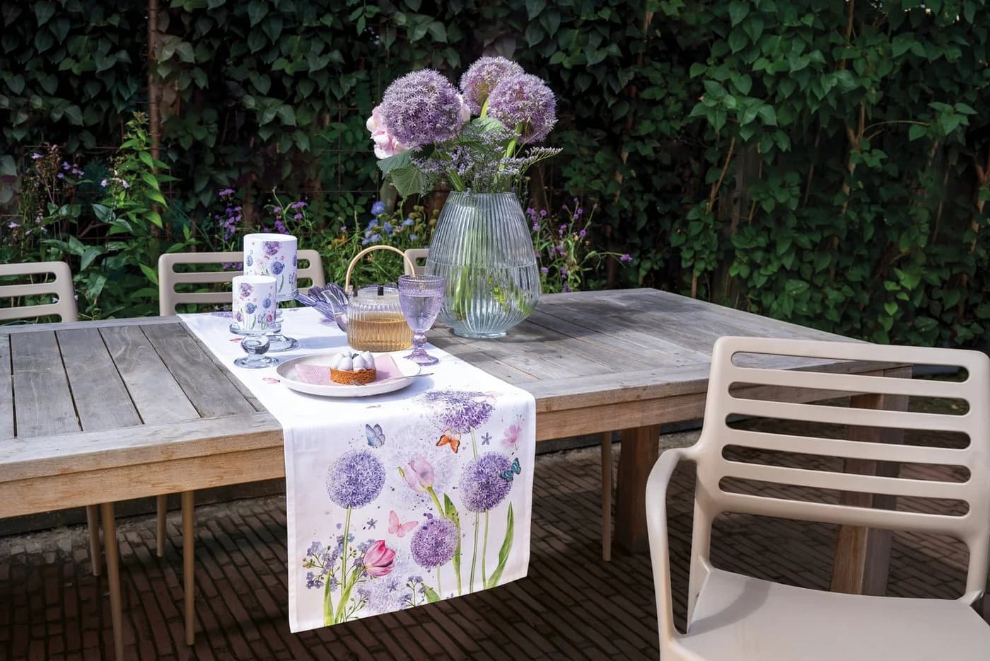Ambiente® Tischläufer Flower Beauty 1-tlg. Blumen-Motiv Baumwolle