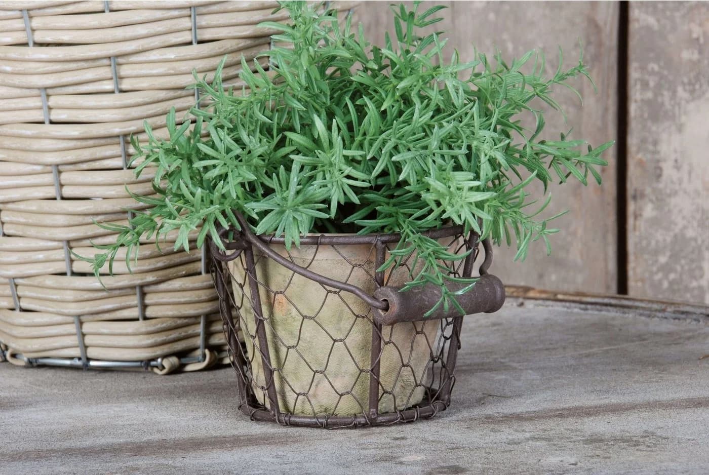 esschert design Übertopf mit Drahtkorb Henkel Terracotta Landhausstil - Bild 3